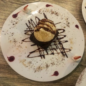 brownie con helado