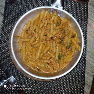 Penne con salmon