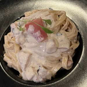 Fettucini strega con pollo