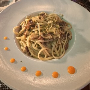 Linguini pulpo y brocoli