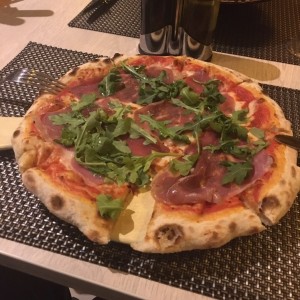 Pizza prosciutto crudo 