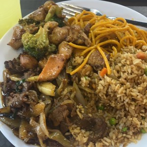 Pollo Teriyaki/carne a  la mongolia