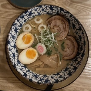 RAMEN - Chiiro Tonkotsu