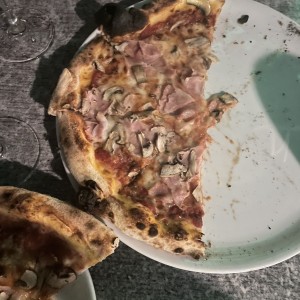 Pizza de portobell y prosciutto 