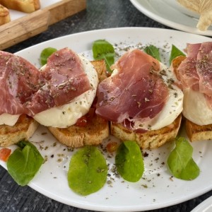 Antipasti - Bruschetta della Casa