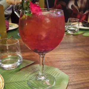 gin frutos rojos