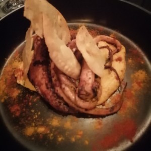 PLATOS FUERTES - PULPO TANDOORI