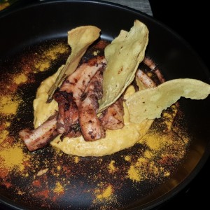 PLATOS FUERTES - PULPO TANDOORI