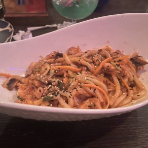 Pasta de pollo con camarones