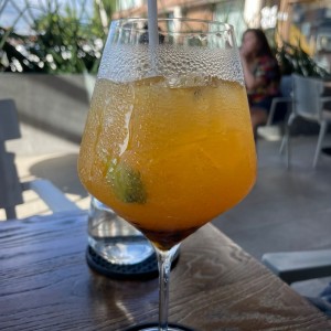 Limonada con mermelada de maracuya.