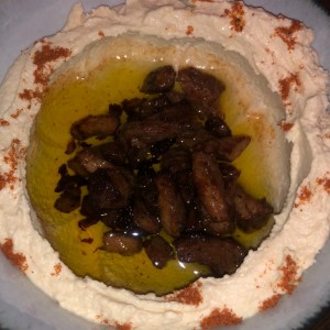 hummus de cordero