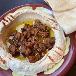 Hummus con Carne