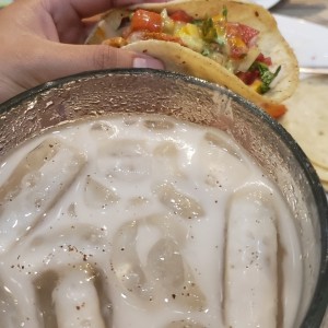 tacos al pastor y horchata