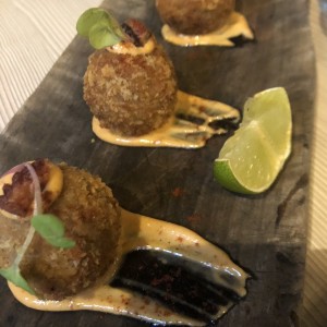 Entradas -Appetizers - Croquetas de Pulpo