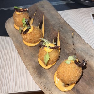 Entradas -Appetizers - Croquetas de Pulpo