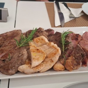 grigliata mixta de carne