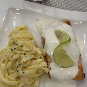 SALMONE CON CREMA AL LIMONE