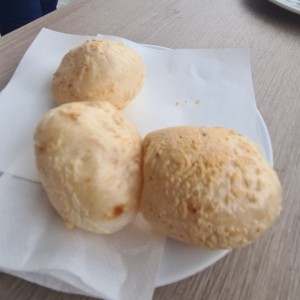 BOLAS DE QUESO