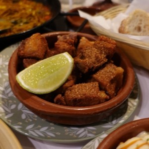 Chicharrón de lechón,estilo Soria