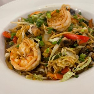 Chow Mein de Vegetales y Langostinos