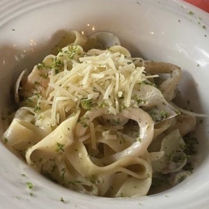 Pasta con marisco