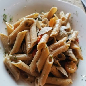 spaghetti con almejas en pasta integral