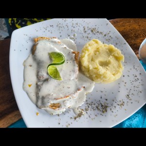 Pechuga de pollo al limón con Puré de Papas