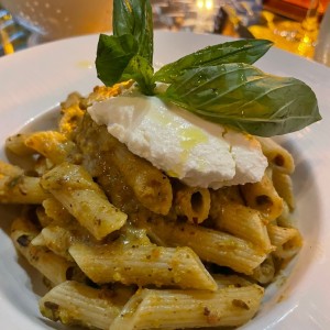 Penne al pesto en salsa Ligure