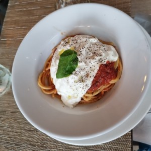 pasta con tomate y quesos 