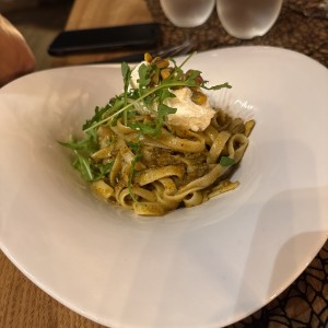 Espaguetis Con Pesto De Pistachos