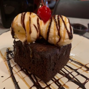 Brownie con Helado