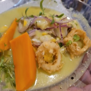 Ceviche de Corvina con Crema de Aguacate