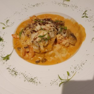 Corvina Rellena con Camarones