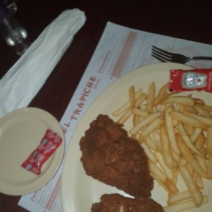 pollo frito con Papas 