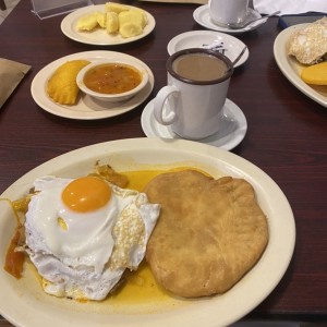 Desayuno - Bistec a Caballo