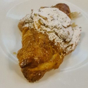 CROISSANT DE ALMENDRAS