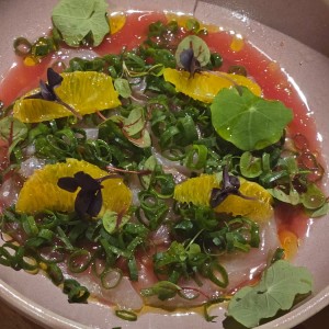 Tiradito de pesca blanca