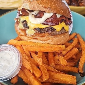 BURGERS - BITE ME