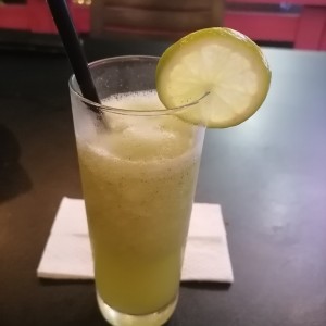 Limonada de hierba buena