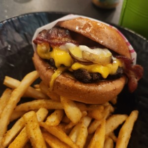 BURGERS - BITE ME