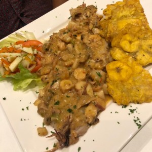 Filete de pescado rebosado en Mariscos