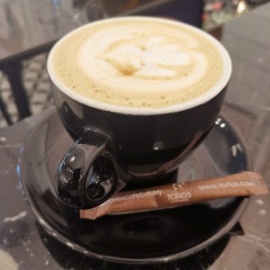 Cafe capuchino con caramelo 