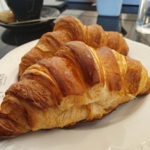 Croissant plain