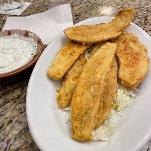 Berenjena frita con tzatziki