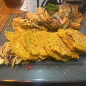 Pescado/ Filete Coronado con Camarones