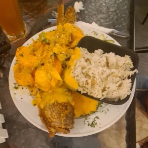 Pescado remozado con camarones