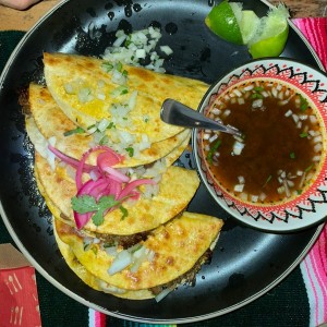 Tacos de Birria de Res // Beef Birria Tacos