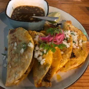 Tacos de Birria de Res