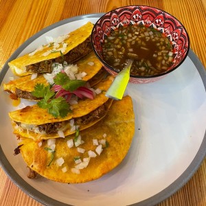 Tacos de Birria de Res // Beef Birria Tacos