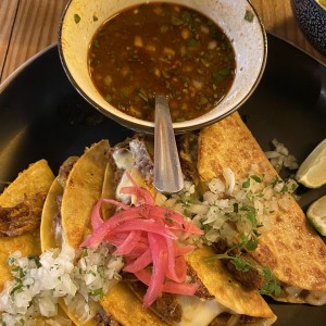 Tacos de Birria de Res